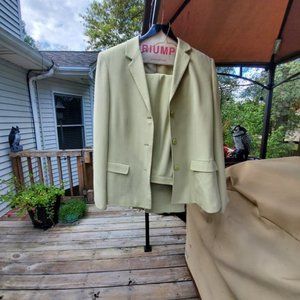 Josephine Chaus 2-pc lime green 100% silk pant suit - Size 8